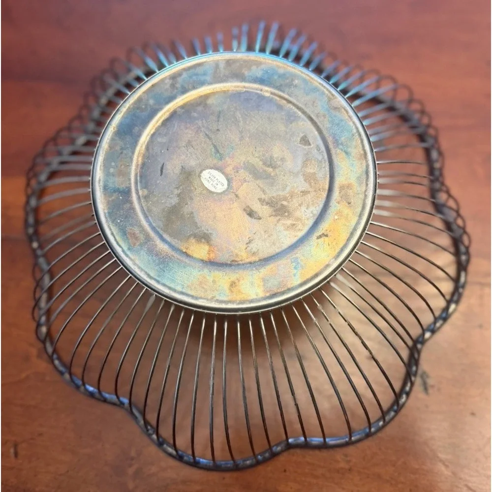 Vintage Silver Plate Wire Basket Flower Shaped Scalloped Fruit Bread Bowl MCM